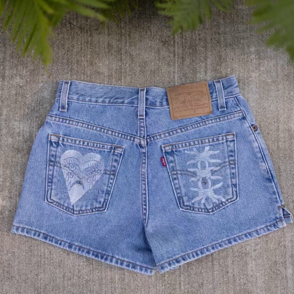 ✹ Hand printed Levi denim shorts ✹